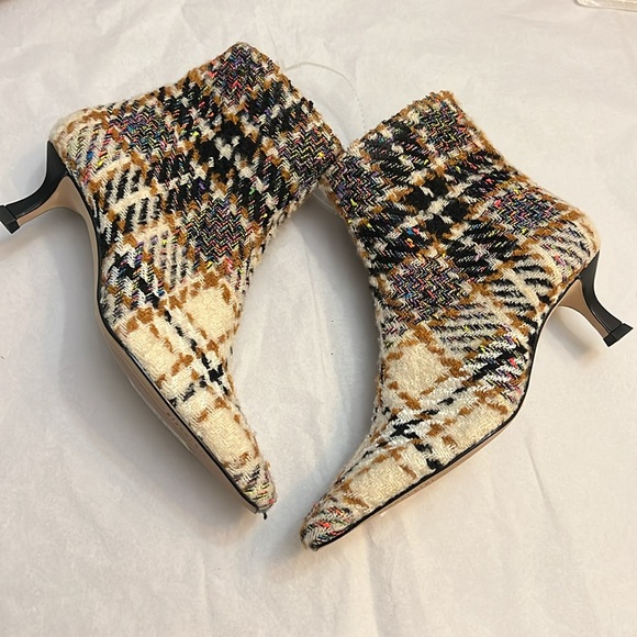 Gianni Bini Palmero Flannel Plaid Snip Toe Kitten Heel Booties - Picture 3 of 10